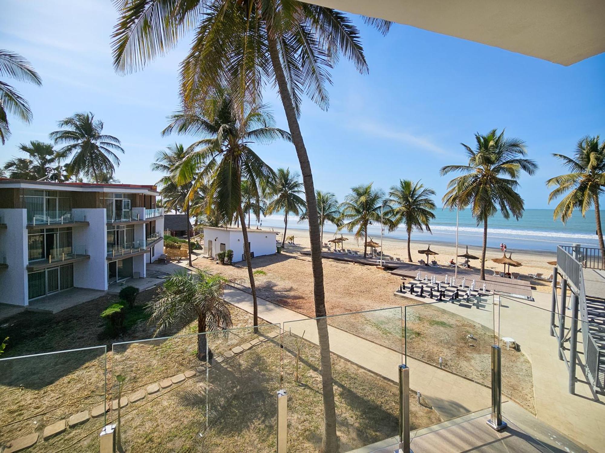 Kombo Beach Resort Serrekunda Exterior photo
