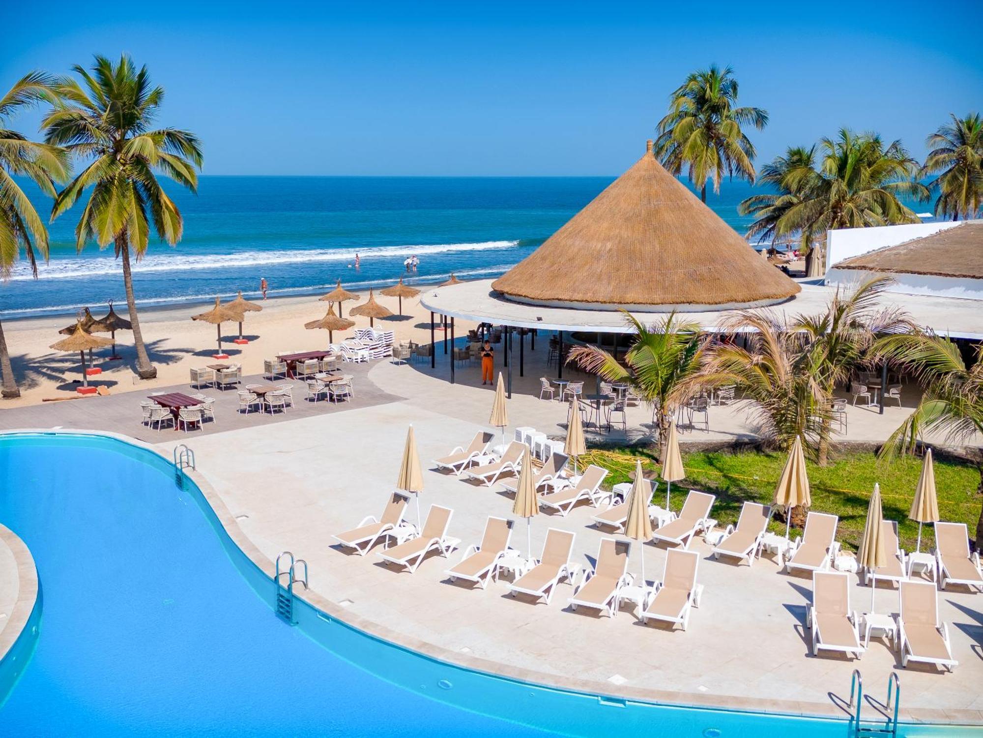 Kombo Beach Resort Serrekunda Exterior photo